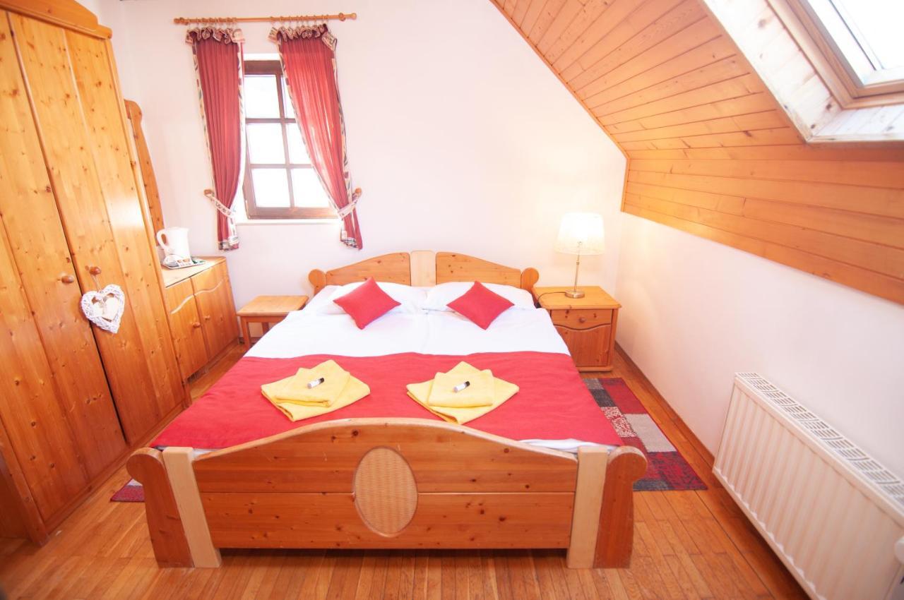 Guest House Vila Korosec Bovec Bagian luar foto