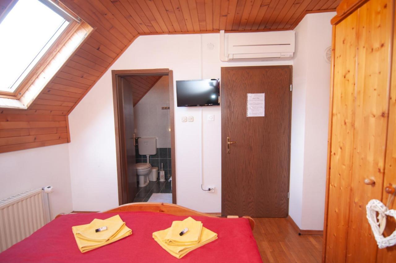 Guest House Vila Korosec Bovec Bagian luar foto